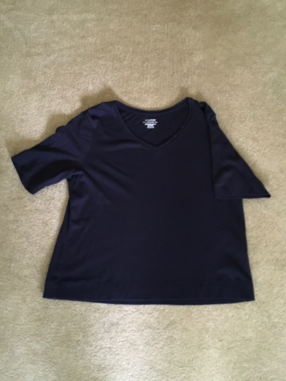 Chico’s 100% cotton v-neck navy t-shirt with buttons on left-side neck size XL